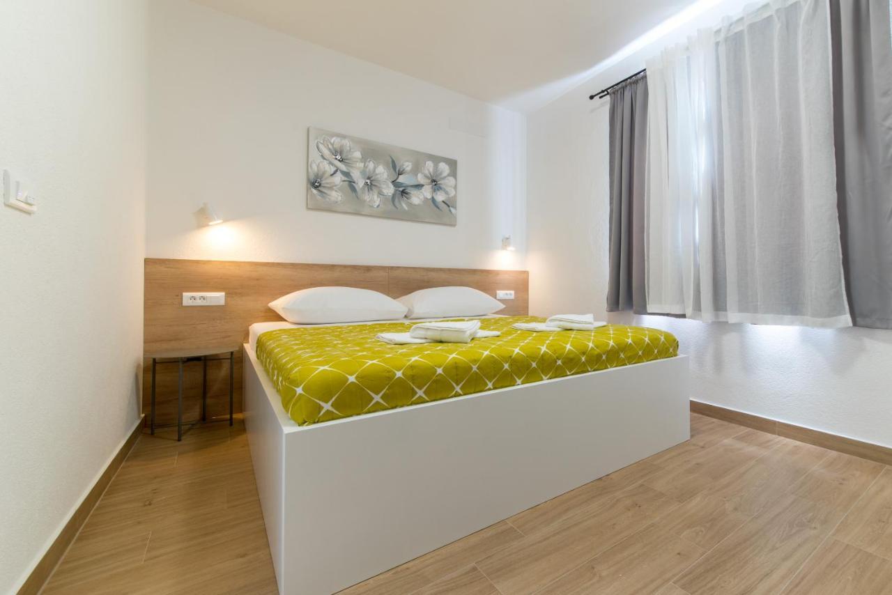 Apartment Mare Krvavica Bagian luar foto