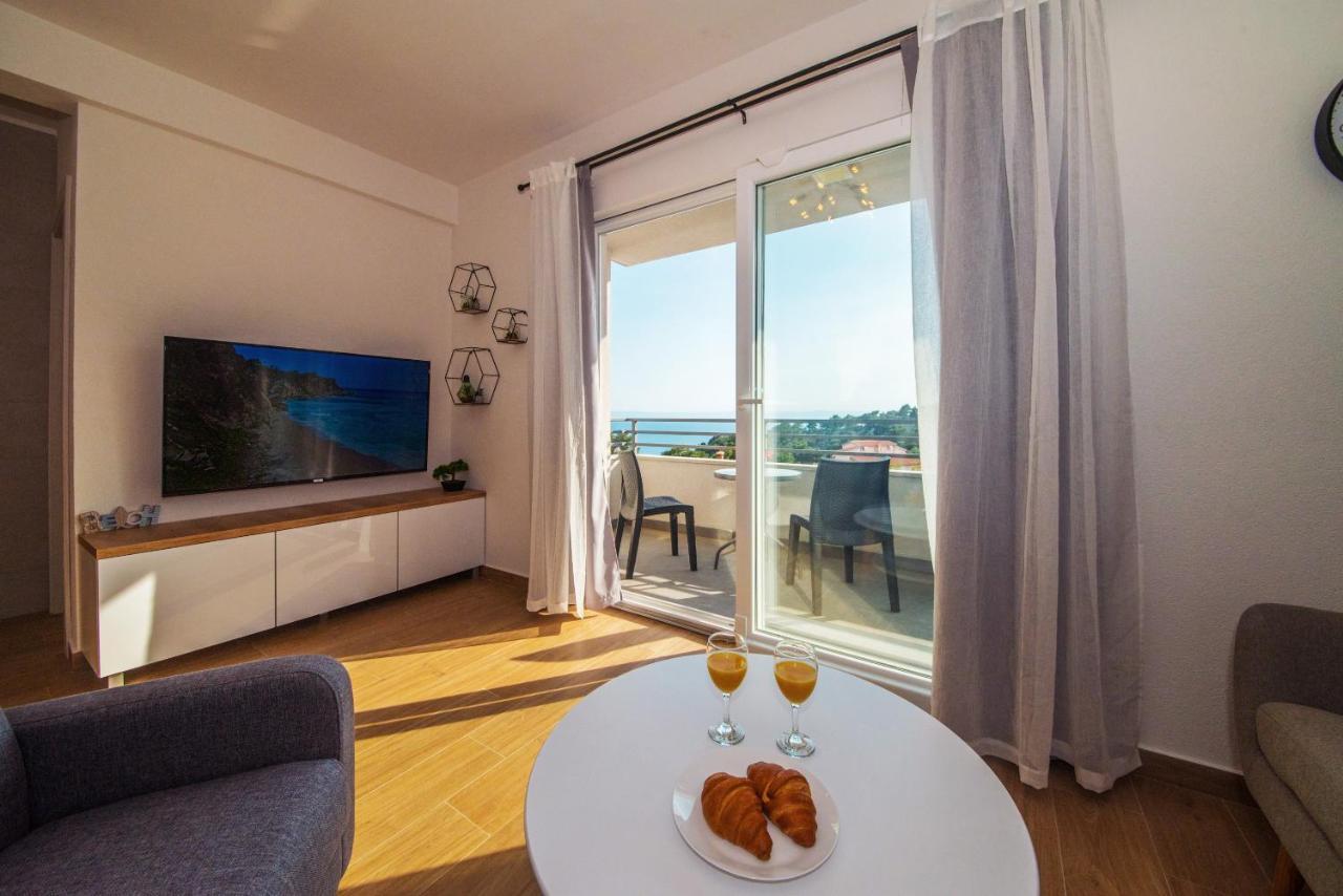 Apartment Mare Krvavica Bagian luar foto