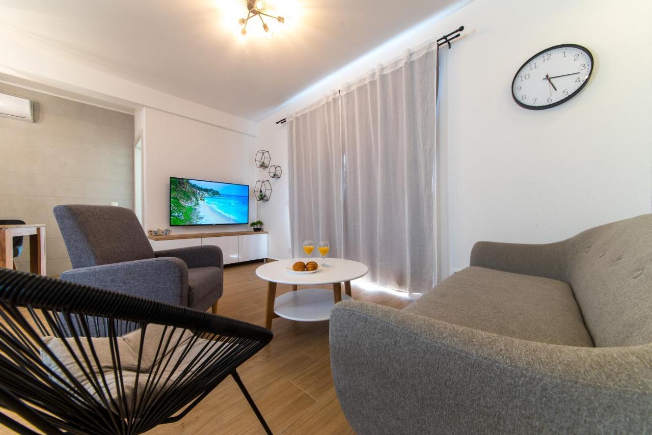 Apartment Mare Krvavica Bagian luar foto
